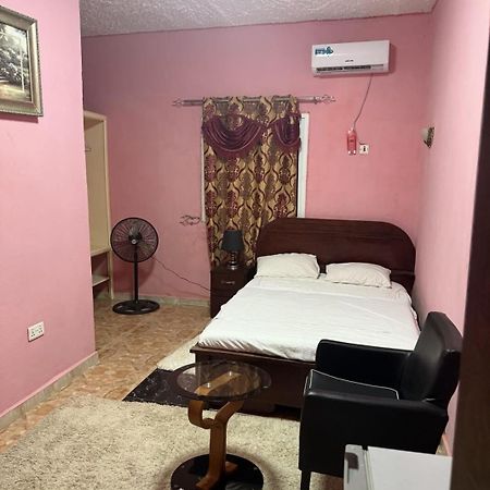 Caroline Trail Villa Фрийтаун Екстериор снимка