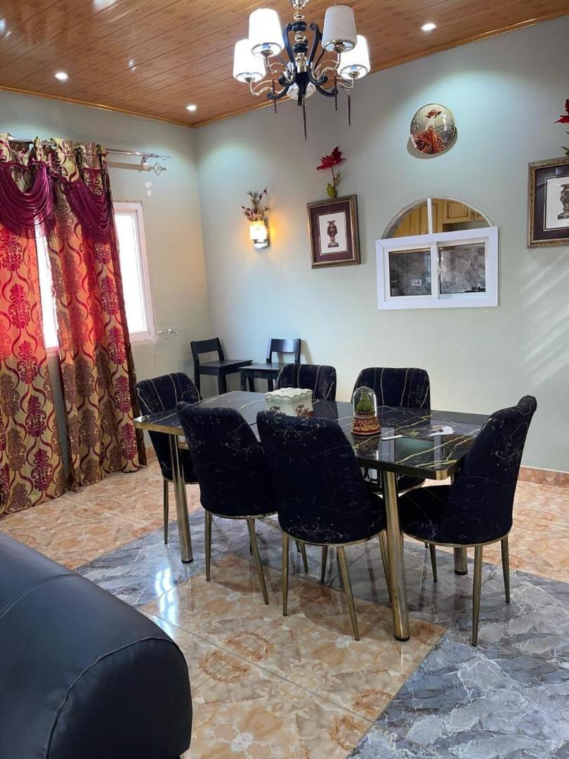 Caroline Trail Villa Фрийтаун Екстериор снимка